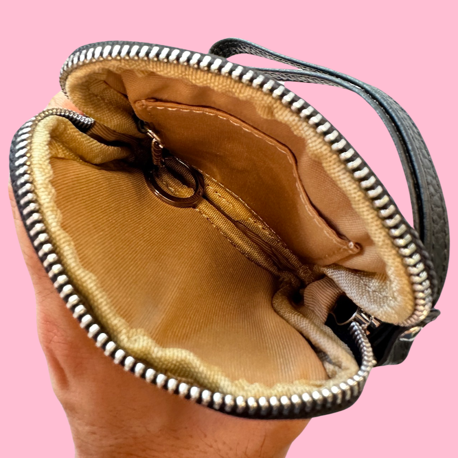 Amazon.com: Amosfun 3 Pcs Coin Purse Silicone Coin Pouch Change Purse  Silicone Cosmetic Bag Silicone Pouch Mini Change Storage Pouch Mini Things  for Purse Women Buckle Wallet Bag Ladies : Clothing, Shoes